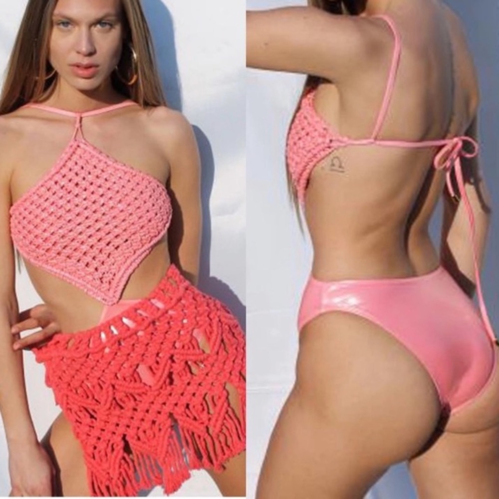 NORMAILLOT AURA SWIMSUIT PITAYA MACRAMÉ KNIT WOVEN TOP PINK LIQUID METAL